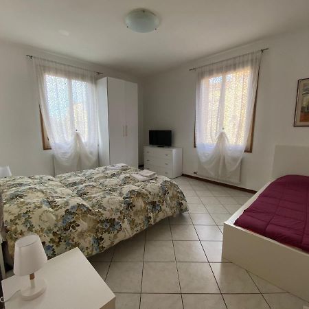 Little And Cozy Flat Near Venice Marghera Eksteriør bilde